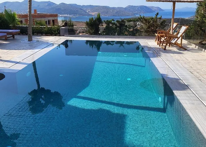 Stergiou Luxury Apartments With Shared Pool