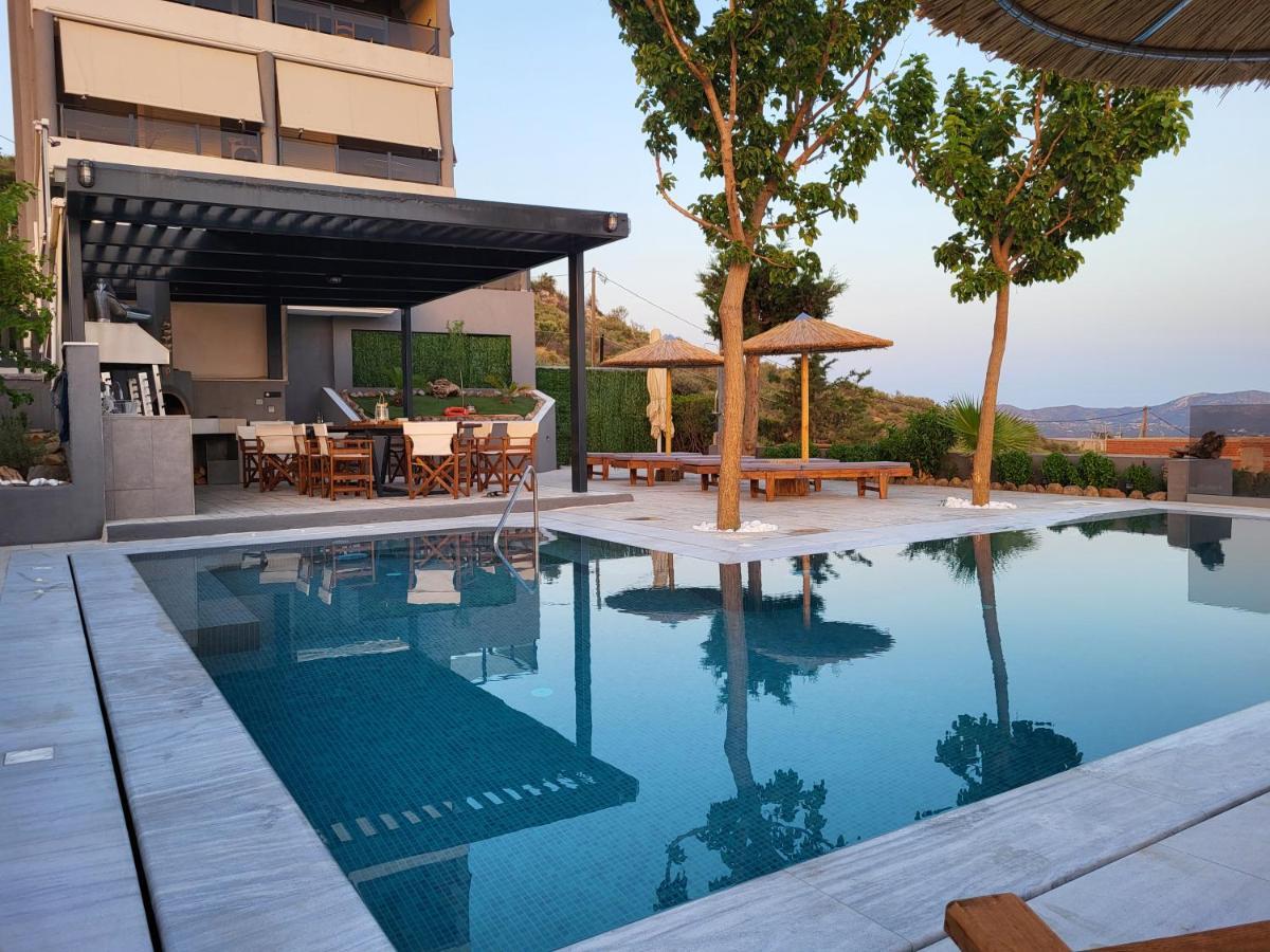 Stergiou Luxury With Shared Pool *