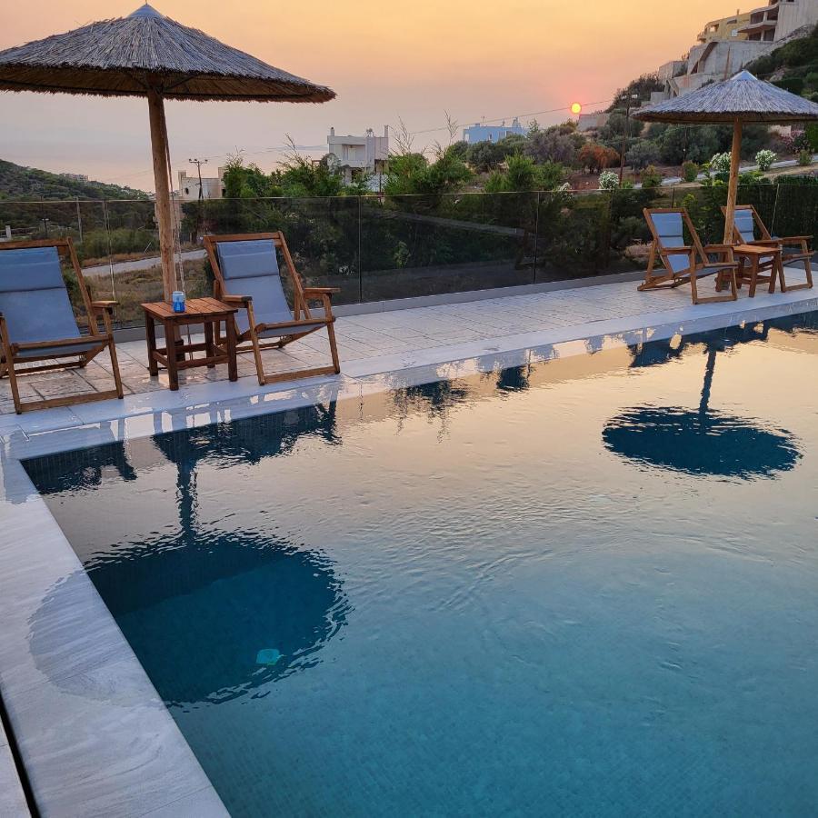 Stergiou Luxury With Shared Pool *